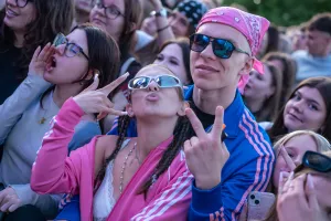 Szaleństwo na Delfinaliach. Żabson rzucił się w tłum, a Bambi uciszyła krytyków