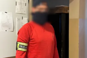Poszukiwany i pijany wpadł  na policjanta z Gdyni. "Fajrant" mu nie przeszkodził