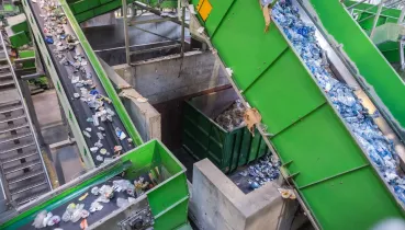 Milionowe straty na trójmiejskich wysypiskach śmieci przez system kaucyjny