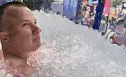 Ponad 5 godzin w skrzyni w lodzie po szyję. Nowy rekord Guinnessa