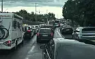 Długi weekend, a korki jak w szczycie. Utrudnienia przez remonty i zakupy