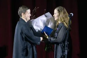 Hania Rani wyróżniona medalem Gloria Artis. Prestiżowe odznaczenie dla pianistki