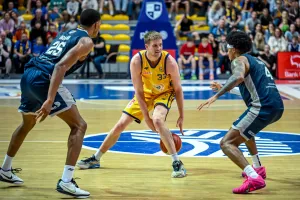 AMW Arka Gdynia - Dziki Warszawa 89:84. Pierwszy krok w kierunku medalu wykonany