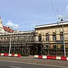 Miało stać 10 dni, stoi pół roku. Powoli znika rusztowanie w centrum