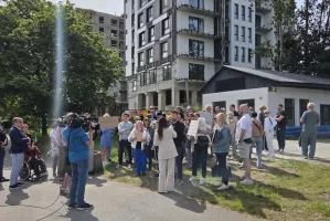 Wieżowiec niedokończony. Czekają na mieszkania 3,5 roku