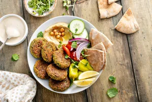 Jedni go uwielbiają, inni nie wiedzą, co to jest. Falafel świętuje swój dzień
