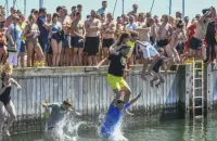 Aktywny weekend 19-21 czerwca. Nocny Bieg Świętojański, Skok z Molo
