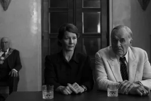 Recenzja filmu "Ojczyzna". Jak wrócić do domu, który już nie jest domem?