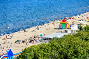 Plaże Trójmiasta poza podium. Nowy lider rankingu zaskakuje