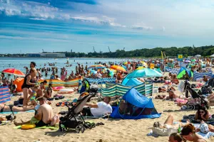 Upał w Trójmieście, tłumy na plażach