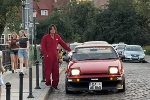 Han z "Szybkich i wściekłych" jeździł Toyotą AE86 po Gdańsku