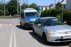 Pijany kierowca wjechał w rowerzystkę. Był poszukiwany