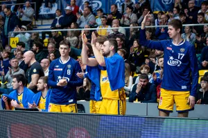Zawodnicy odchodzą z AMW Arki Gdynia. Jakub Zabłocki zagra za oceanem