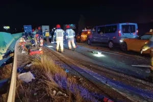 Biegli opóźniają śledztwo ws. karambolu na S7