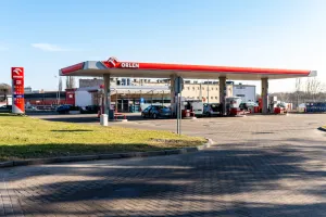 Paliwo znów z 8 proc. VAT? Projekt posłów: obniżki do 30 września 2026