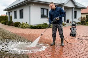 Ile kosztuje czyszczenie i impregnacja kostki brukowej w 2026 roku? Te ceny zaskakują nawet fachowców
