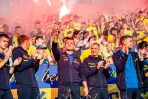 Arka Gdynia na "Górce". Jasny cel. 27 piłkarzy na prezentacji, w tym 13 nowych