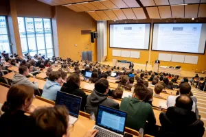 Podwójny rocznik walczy o miejsca na studiach. Te kierunki są najbardziej oblegane
