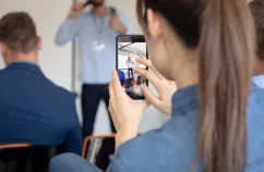 Prywatny laptop i telefon. Czy pracodawca powinien ci za to zapłacić?