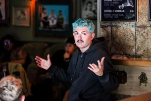 Z Netfliksa do Sopotu: "Reniferek" to mocny monodram nie tylko o stalkingu