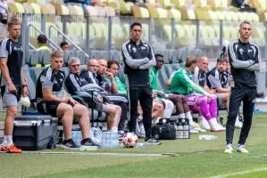 Ilu piłkarzy pozyska jeszcze Lechia Gdańsk? Czego oczekuje trener? Kontrakt 16-latka