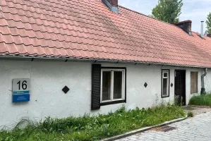 Nikt nie będzie mieszkał w jelitkowskich chatach rybackich. "Będą usługi"