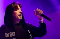 Jajka i butelki poleciały w stronę sceny. Sentino komentuje przerwany koncert w Gdańsku