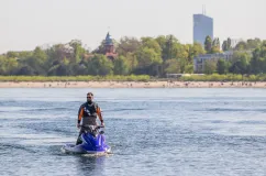Gdzie wypożyczyć skuter wodny? 15 minut w cenie 200 zł, od 500 zł za godzinę