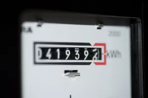 Rząd chce sięgnąć po zyski dystrybutorów. Rachunki za prąd w dół?