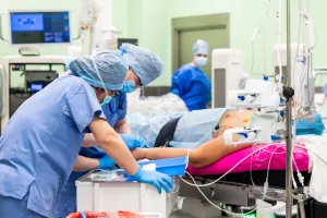Lekarz zarobi maksymalnie 16-krotność najniższej krajowej. Zarobek nie przekroczy 76 tys. zł