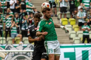 Lechia Gdańsk - Warta Poznań. Wyścig z czasem o transfery i zdejmowanie zakazów