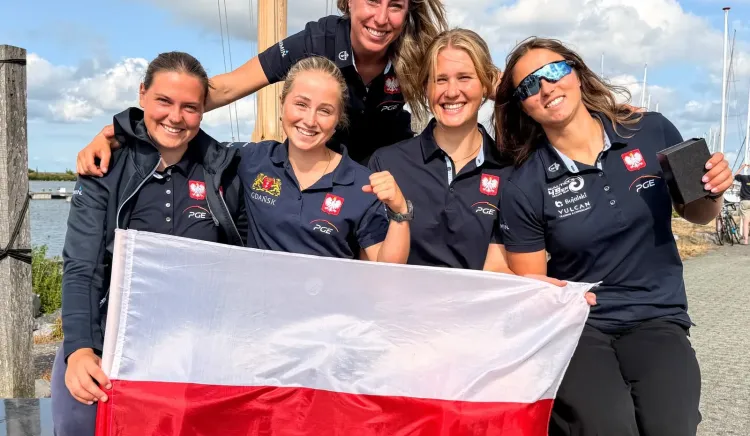Ewa Lewandowska i Anna Zwara mistrzyniami świata juniorek w klasie 49erFX