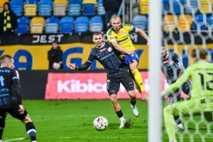 Arka Gdynia - Stal Rzeszów. Syreny przerwą mecz. Z nową hierarchią do odbudowy