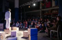 Teatr pod chmurką, jazz na molo i święto futbolu. 5 darmowych wydarzeń