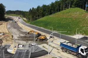 Asfalt na połowie Obwodnicy Witomina