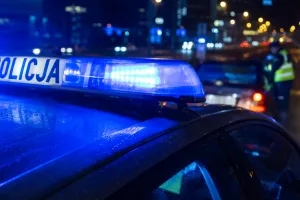 Policja skontrolowała blisko 50 aut uczestniczącym w spotkaniu przy Hali Olivia