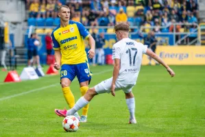 Arka Gdynia to próba czegoś innego. Ambitny Konrad Gruszkowski nie obraża się