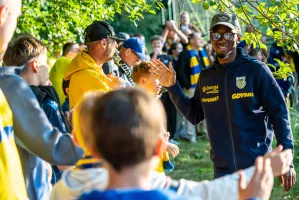 Arka Gdynia na tych piłkarzy nie stawia. Jeden może odejść, drugi zostać... bohaterem