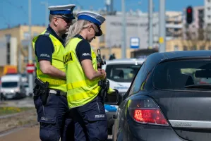 Prowadzą auta mimo sądowych zakazów. Rekordzista ma ich... 17