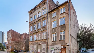Nadzieja na zmiany dla opuszczonych kamienic na Starym Mieście. Trafią do miejskiej spółki TBS