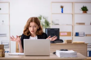 Czy pracodawca może uzależnić podwyżkę od charakteru pracownika?