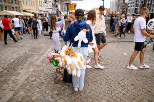 Twoje dziecko pracowało w wakacje? Nie zapomnij o zgłoszeniu do ZUS