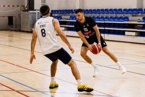 Koszykarze AMW Arki Gdynia o włos lepsi od Energi Trefla Sopot w derbowym sparingu