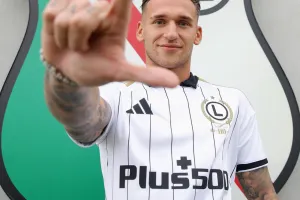 Lechia Gdańsk wzmocniła Legię Warszawa. Bogdan Wiunnyk wypożyczony. Kasa za rok