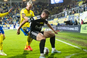 Arka Gdynia - ŁKS Łódź w meczu patriotycznym. Trzy ruchy transferowe negocjowane