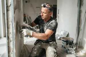 Ile fachowcy biorą za położenie gładzi w 2026 r.? Oto aktualne ceny robocizny za m kw.