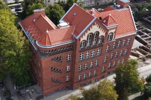 Trójmiasto w Budowie. Dawne gimnazjum na Dolnym mieście odzyskuje blask