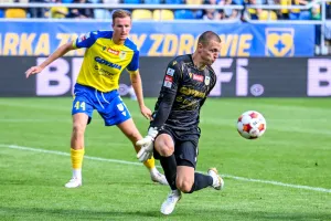 Warta Poznań - Arka Gdynia. Jędrzej Grobelny: Bez linczowania. Odczarować wyjazdy