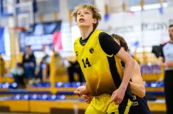 David Twigg zaczyna przygodę z seniorską koszykówką. Mierzy 214 cm i dalej rośnie