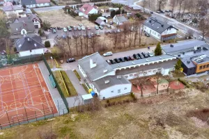 Szkoła w Kokoszkach zostanie rozbudowana. Więcej miejsca dla uczniów